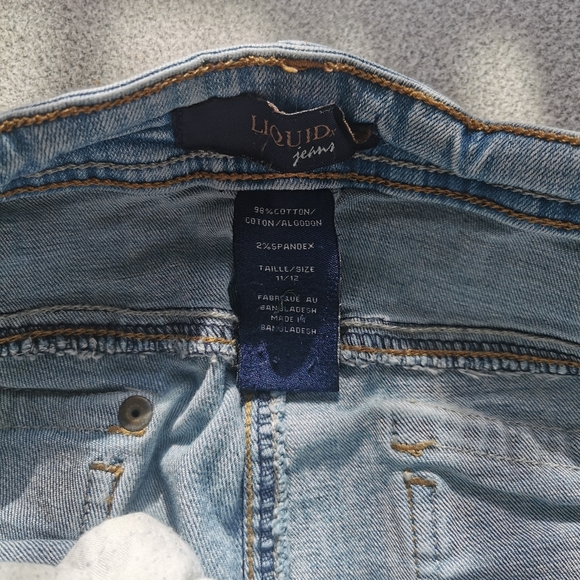 Liquid Jeans Denim Stretch Shorts Size 11/12 - Picture 4 of 9